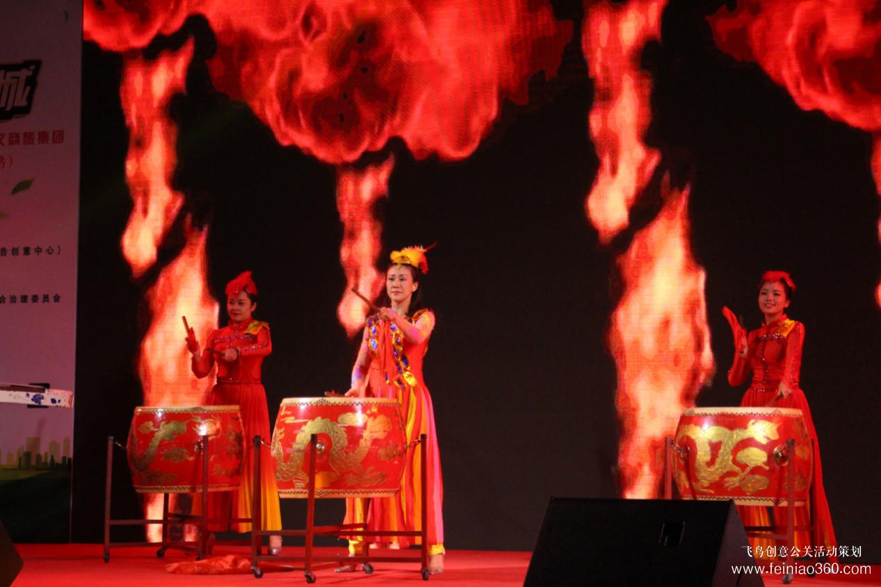 歌舞、小品、魔術(shù)表演……昌崗街舉辦這場關(guān)愛社區(qū)行活動精彩連連